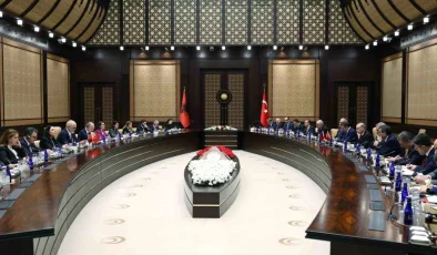 Cumhurbaşkanı Erdoğan: Arnavutluk ile mücadelemizi sürdüreceğiz