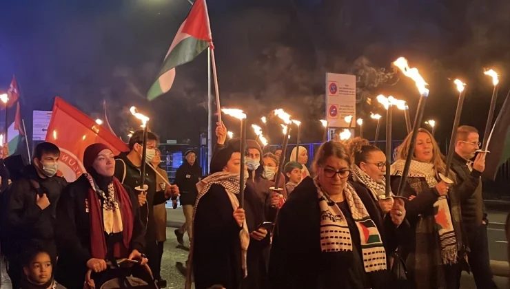 Fransa’da Filistin Yanlıları Carrefour’u Protesto Etti
