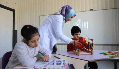 Kayseri Büyükşehir Belediyesi Engelsiz Çocuk Evleri’nde Özel Çocuklara Hizmet Sunuyor