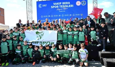 Bursa Büyükşehir Belediyesi tarafından Yıldırım’a kazandırılan Vakıf Bera Kent Parkı’nın spor kompleksi hizmete açıldı
