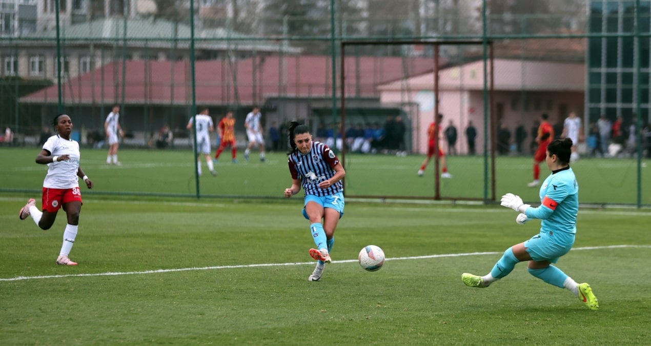Trabzonspor evinde Bornova Hitab Spor’u farklı yendi